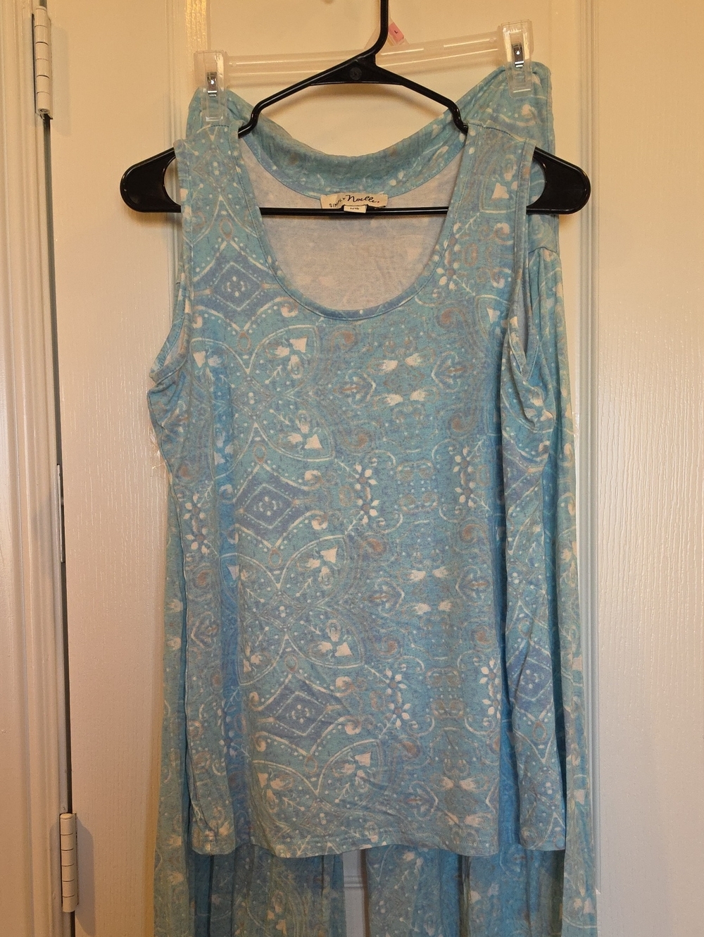 Simply Noelle,  Light Blue Printed  Tank And Barrel-Leg Yoga Pants, L/XL